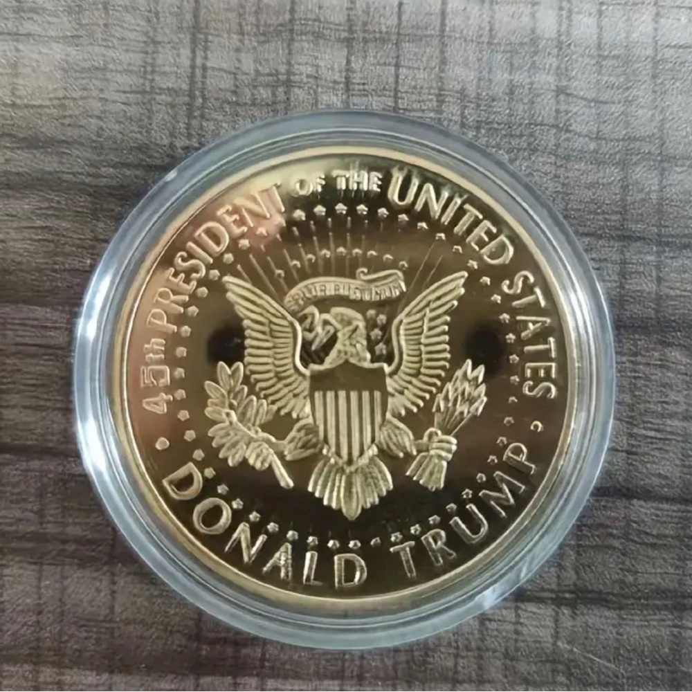 PRESIDENT ELECT DONALD TRUMP  commemorative coin - Picture 3 of 4